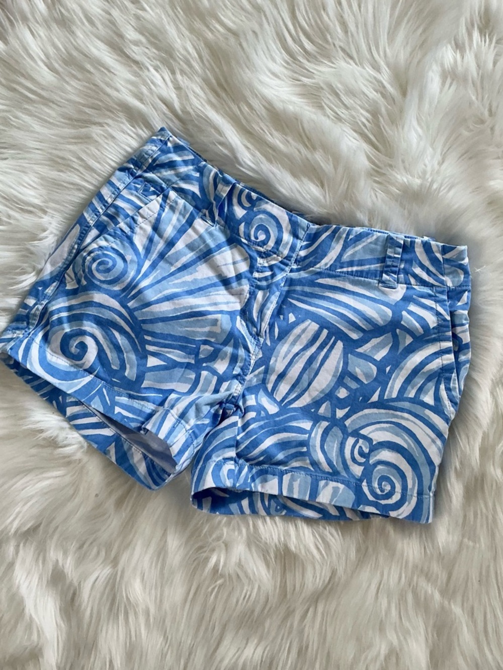 Vineyard Vines Blue and White Swirl Cotton Shorts Size 0